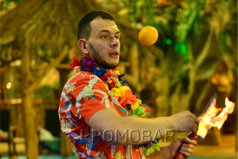 barmen-shou-kiev-akvapark